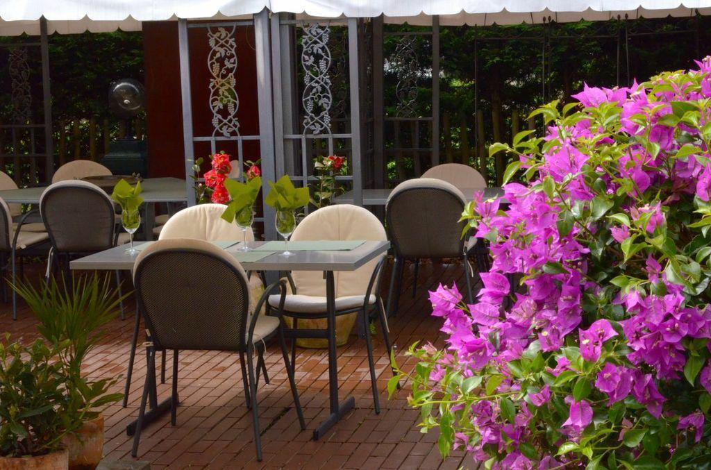 Hotel Restaurant Kutchi Bellevue Eksteriør billede